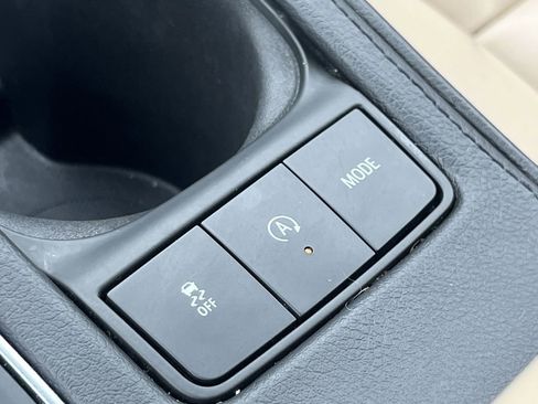 Certified 2024 Cadillac XT4 Premium Luxury image 48