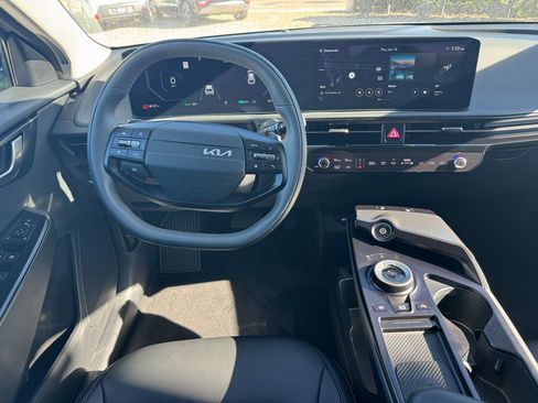 Used 2025 Kia EV6 Light w/ Light LR Technology Package image 12