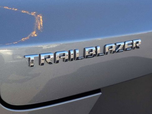 Used 2025 Chevrolet TrailBlazer LS image 13