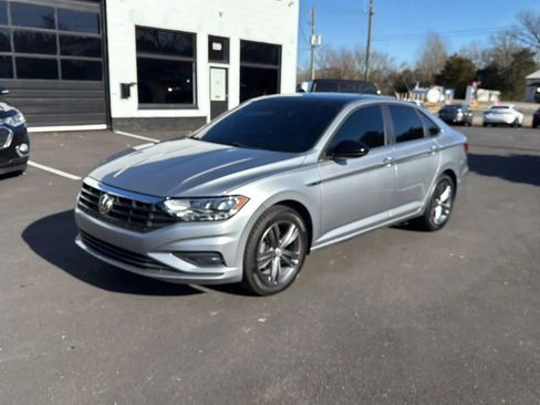 Used 2019 Volkswagen Jetta R-Line w/ R-Line Cold Weather Package image 3