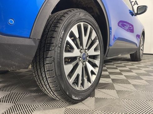 Used 2020 Ford Escape Titanium image 21