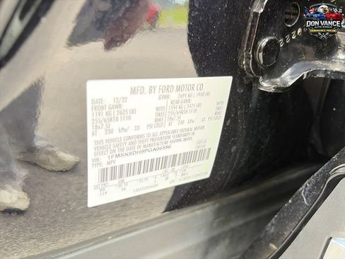 Used 2023 Ford Explorer XLT w/ Equipment Group 202A AWD/4WD image 30