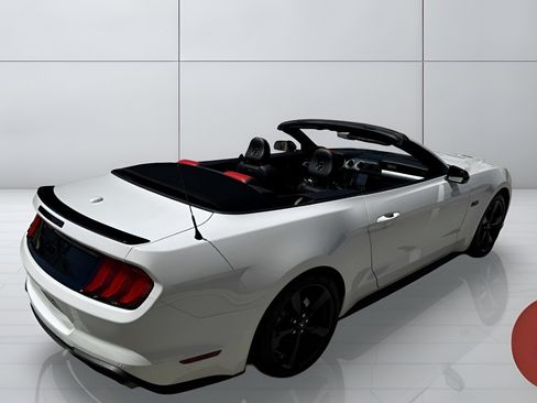 Used 2021 Ford Mustang GT Premium w/ Equipment Group 401A RWD image 9