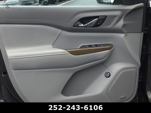 Used 2019 GMC Acadia SLE FWD image 24