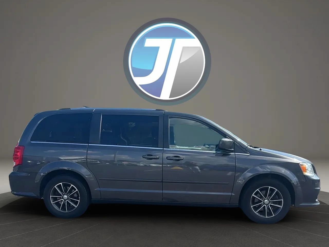 Used 2017 Dodge Grand Caravan SXT FWD image 15