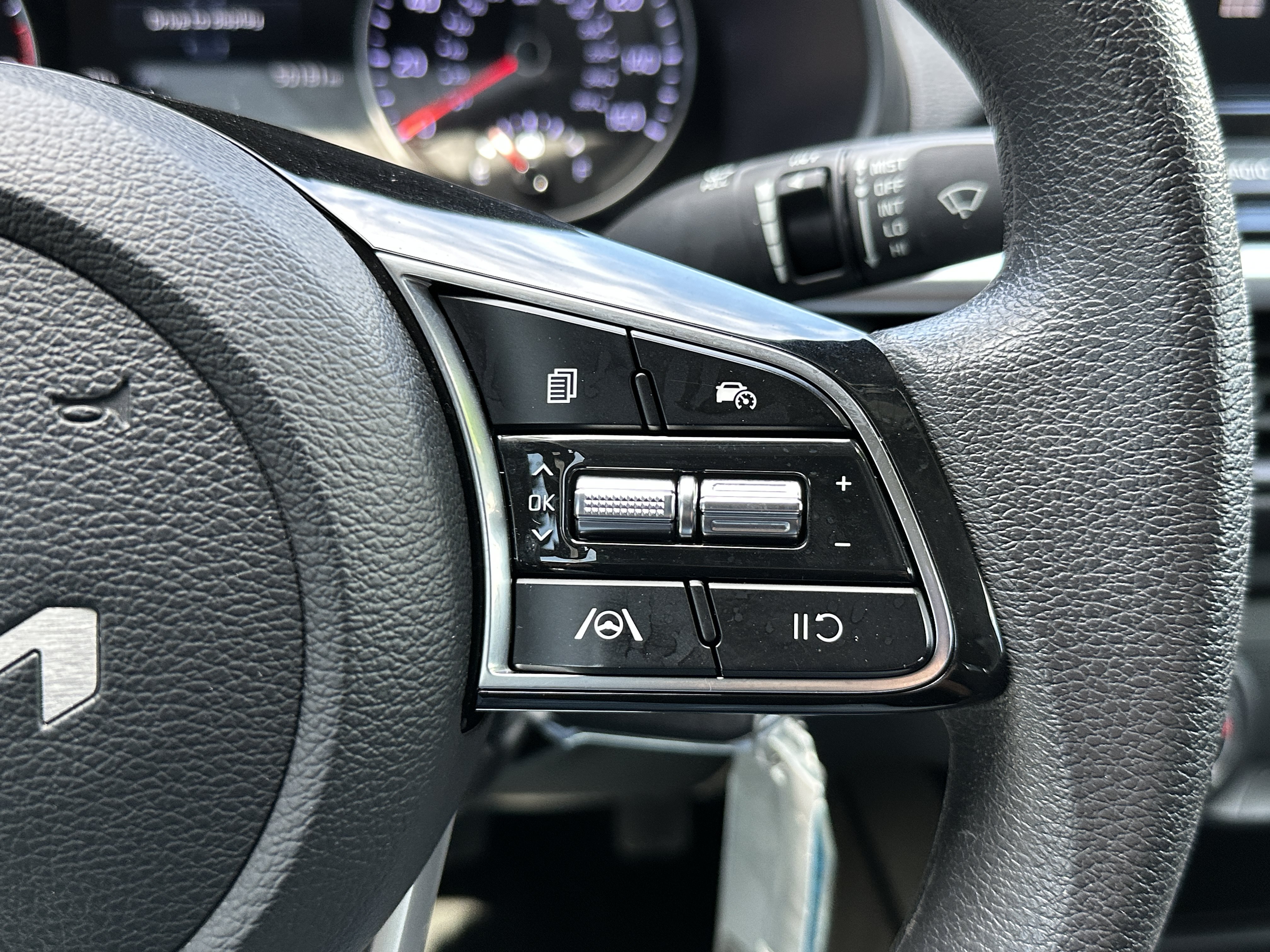Certified 2023 Kia Forte LXS FWD image 25