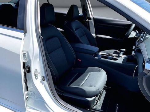 New 2026 Nissan Altima 2.5 SV FWD image 11