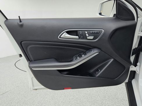 Used 2020 Mercedes-Benz GLA 250 image 22