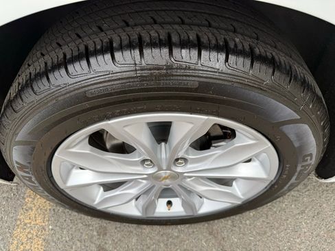 Used 2023 Chevrolet Malibu LT image 40