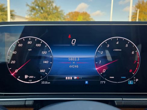 Used 2024 Mercedes-Benz GLE 450 4MATIC image 32