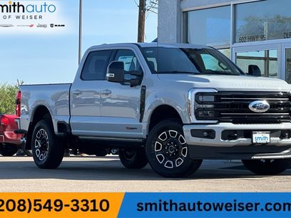 New 2025 Ford F350 Platinum w/ FX4 Off-Road Package