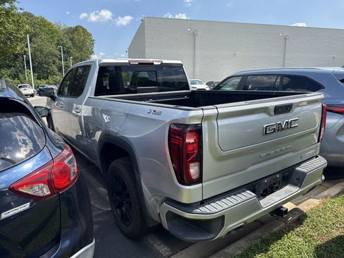 Used 2021 GMC Sierra 1500 Elevation w/ Preferred Package AWD/4WD image 10