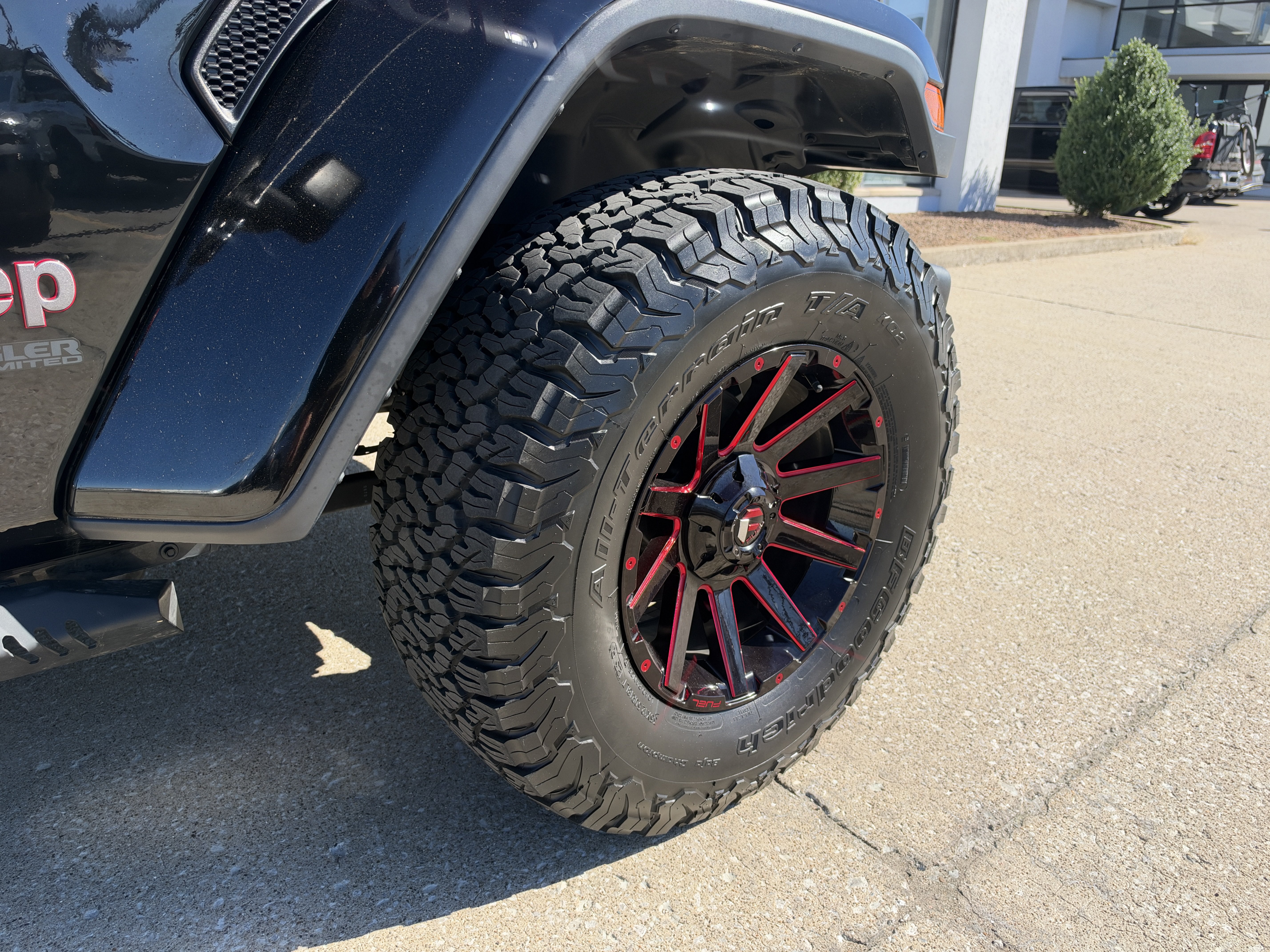 Used 2021 Jeep Wrangler Unlimited Rubicon AWD/4WD image 25