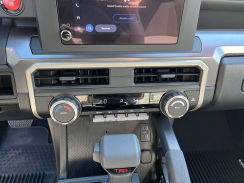 Certified 2026 Toyota Tacoma TRD Off-Road AWD/4WD image 23