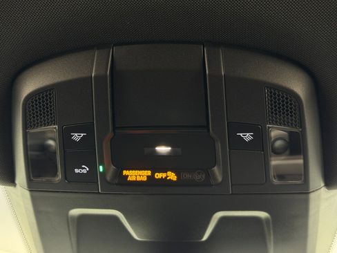 Used 2025 Porsche 911 Carrera image 35