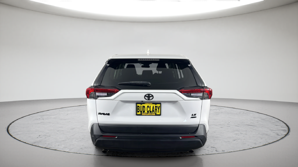 Used 2022 Toyota RAV4 LE AWD/4WD image 10