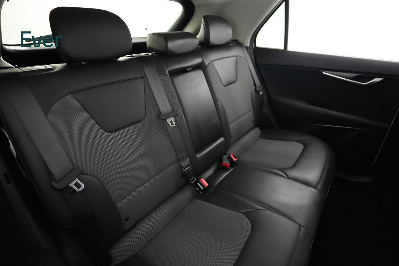 Used 2024 Kia Niro Wind w/ Wind Preserve Package FWD image 5