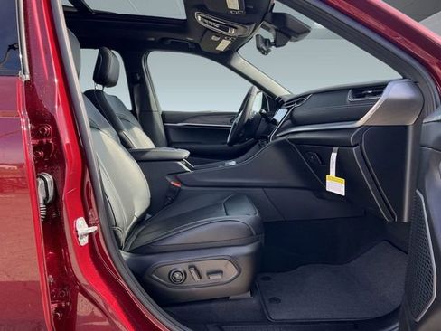 New 2025 Jeep Grand Cherokee L Limited w/ Luxury Tech Group II image 26