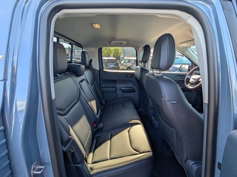 New 2025 Ford Maverick Lariat w/ Black Appearance Package image 7