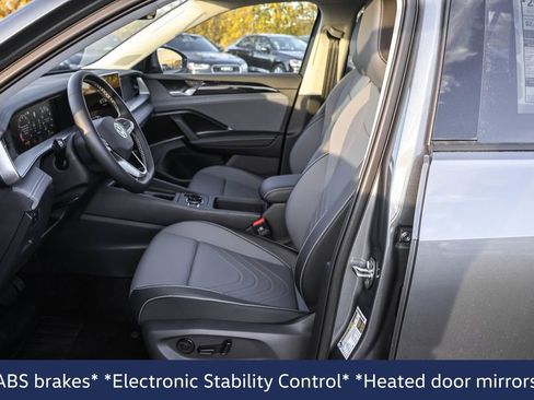 New 2026 Volkswagen Tiguan SE image 6