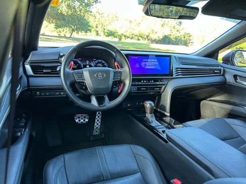 Used 2025 Toyota Camry XSE image 12