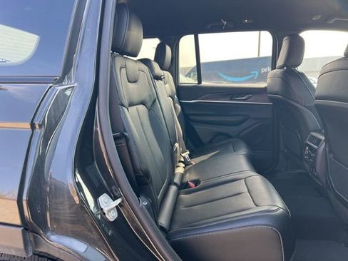 Used 2024 Jeep Grand Cherokee Limited image 14