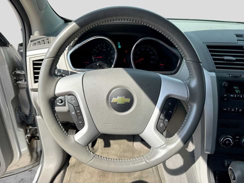 Used 2012 Chevrolet Traverse LS FWD image 23