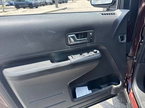 Used 2010 Ford Edge SEL FWD image 15