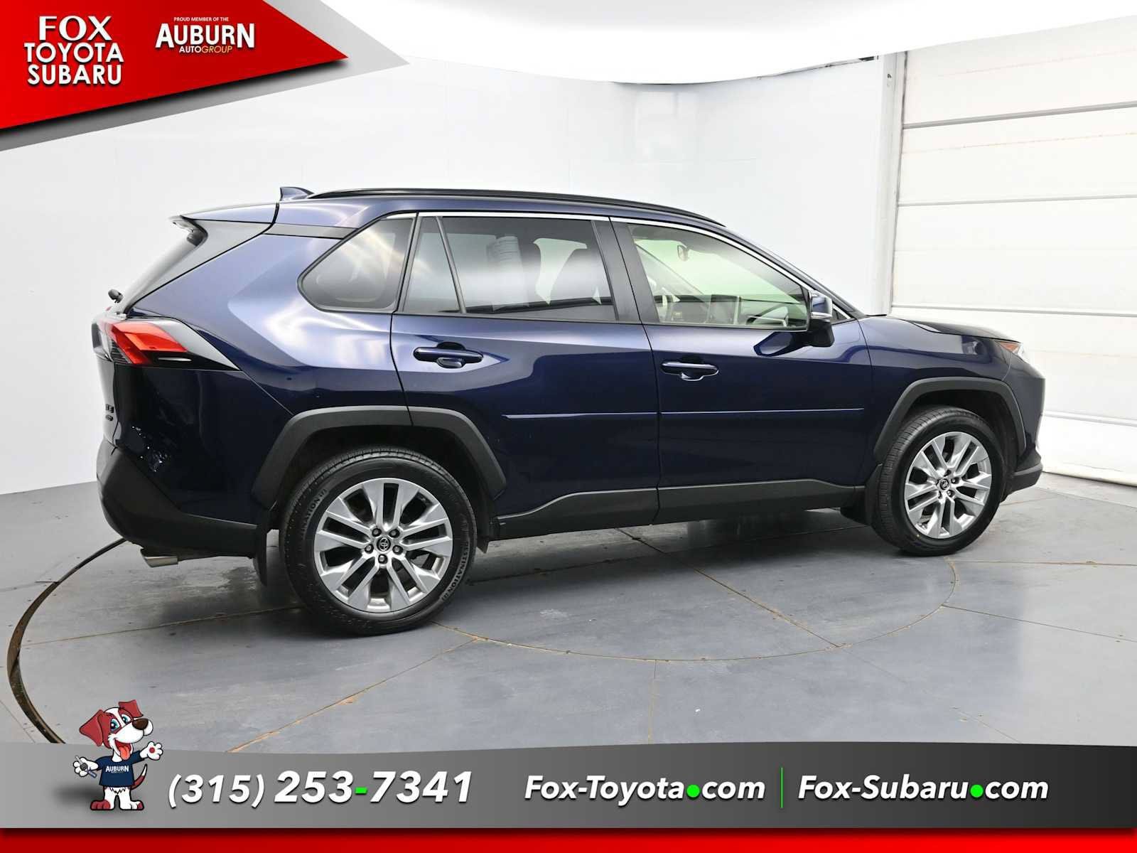Used 2019 Toyota RAV4 XLE Premium w/ Cold Weather Package AWD/4WD image 17