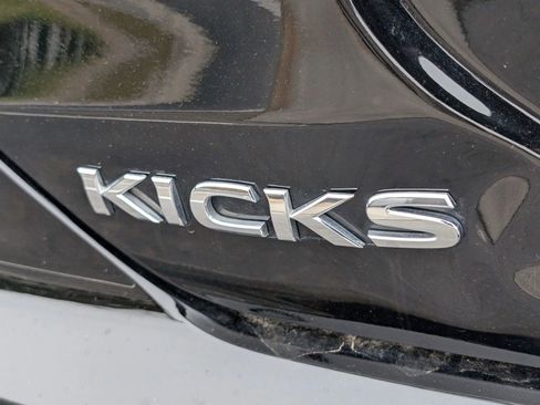 Used 2025 Nissan Kicks Play S image 9