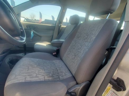 Used 2005 Ford Focus SES image 4