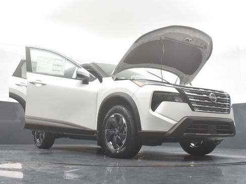 New 2026 Nissan Rogue SV w/ SV Premium Package image 37