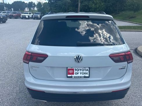 Used 2018 Volkswagen Tiguan SE w/ Panoramic Sunroof Package AWD/4WD image 4