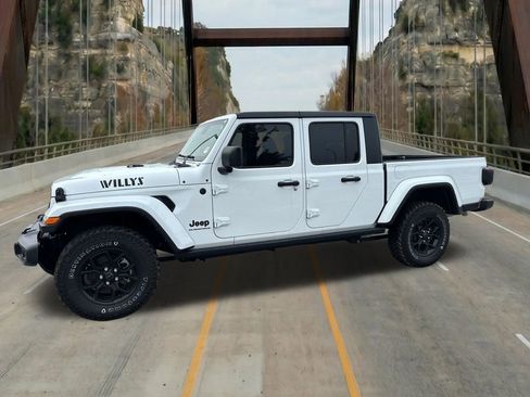 New 2025 Jeep Gladiator Sport AWD/4WD image 4