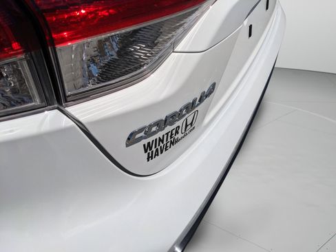 Used 2025 Toyota Corolla SE FWD image 38