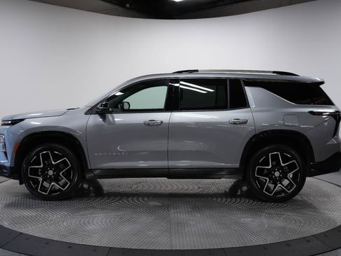 Used 2026 Chevrolet Traverse High Country w/ LPO, Floor Liner Package AWD/4WD image 4