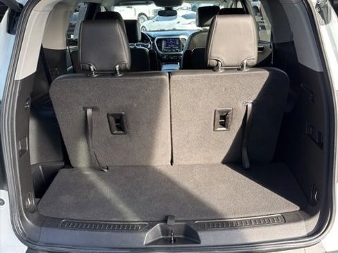 Used 2021 GMC Acadia SLT w/ Elevation Edition image 28