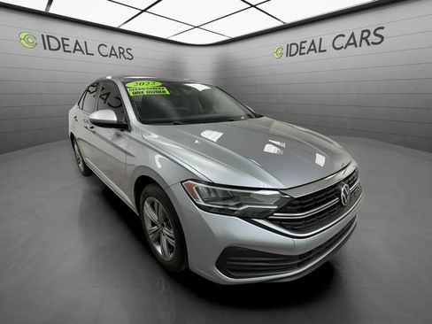 Used 2022 Volkswagen Jetta SE FWD image 3