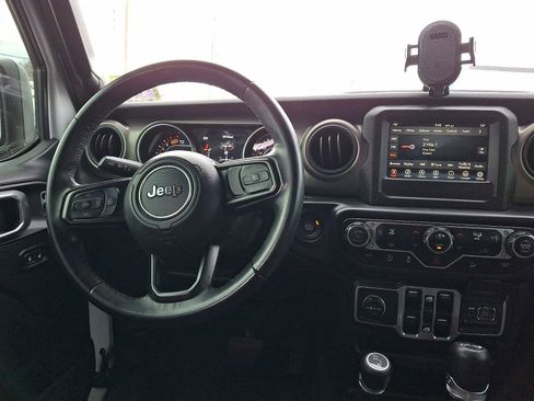 Used 2018 Jeep Wrangler Unlimited Sport S image 11