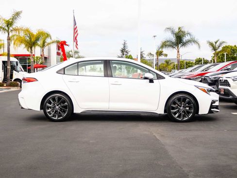 Certified 2025 Toyota Corolla SE w/ Convenience Package image 12