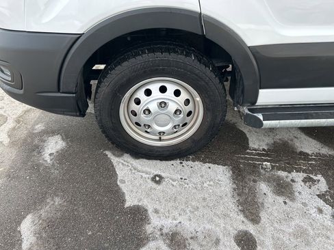 Used 2024 Ford Transit 250 Low Roof AWD w/ Exterior Upgrade Package image 28