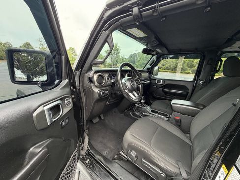 Used 2020 Jeep Gladiator Sport w/ Quick Order Package 24S AWD/4WD image 11