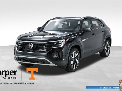 Used 2025 Volkswagen Atlas Cross Sport SE w/ Panoramic Sunroof Package image 1