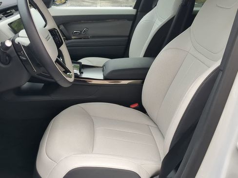 Certified 2025 Land Rover Range Rover Sport Dynamic SE AWD/4WD image 17