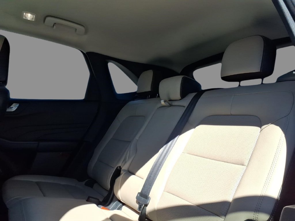 Certified 2022 Ford Escape SEL AWD/4WD image 16