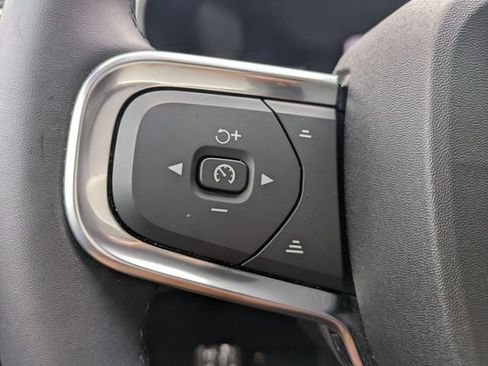 Certified 2023 Volvo C40 P8 Recharge Plus w/ Protection Package Premier AWD/4WD image 17