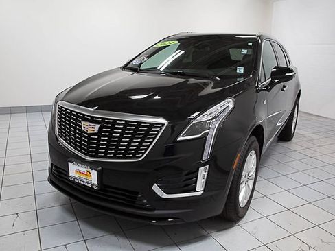 Certified 2024 Cadillac XT5 Luxury w/ LPO, Premium Carpet Package FWD image 1