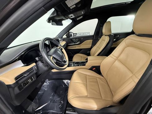 Used 2023 Lincoln Corsair Reserve w/ Equipment Group 201A image 14