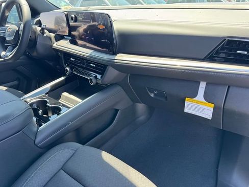 New 2026 Chevrolet Suburban LS w/ LS Custom Edition RWD image 5