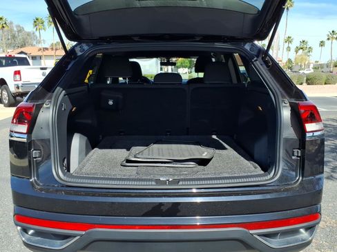 Certified 2021 Volkswagen Atlas Cross Sport S image 16